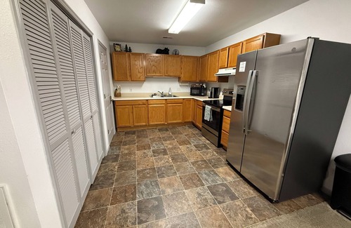 Beaver Condo | Enjoyable 2-bedroom condo with AC/Heat in charming Downtown Beaver