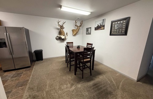 Beaver Condo | Enjoyable 2-bedroom condo with AC/Heat in charming Downtown Beaver