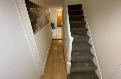 Glyndon Apartment | Enjoyable 3-bedroom apartment with Private Garden