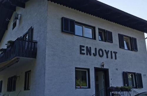 Velden am Worther See House | Enjoyit Velden West