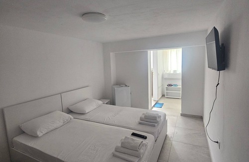 Durres Hostel | Enles Hotel