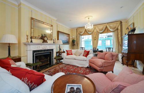 Knightsbridge House | Ennismore Mews