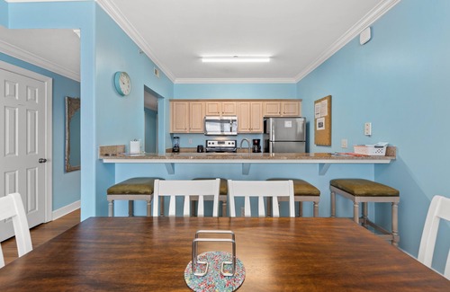 Long Beach Condo | Enormous Balcony in Ocean Ritz 1002 w/Gulf Front King Master!