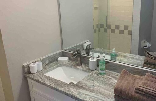 Oldsmar House | Enriques Private Pool Guest House 3 Bedrooms