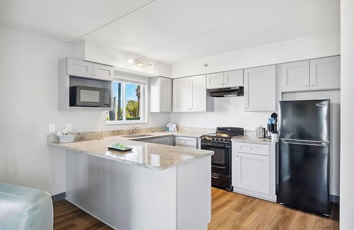 Fort Bay House | Ensuring a Very Comfortable & Memorable Stay! Free Parking, Outdoor Pool