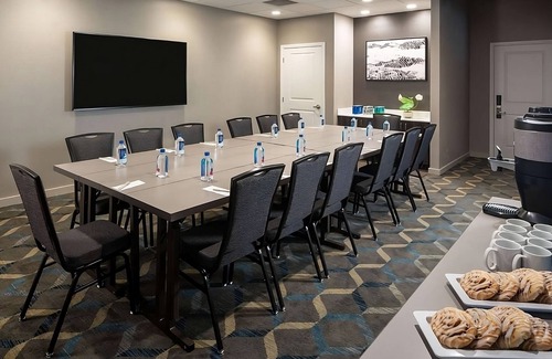 Fairfax Apartment | Ensuring a Very Comfortable & Memorable Stay! Free Breakfast, Pets Allowed!
