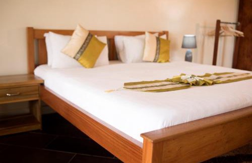 Entebbe Hotel | Entebbe Palm Hotel