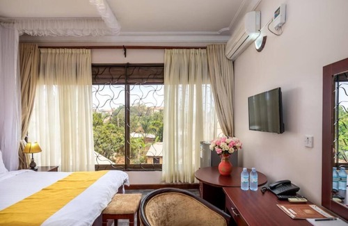 Entebbe Hotel | Entebbe Traveller's Room