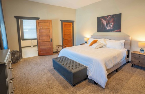 Enterprise Apartment | Enterprise's Coziest 1BD 1BA, Centrally Located