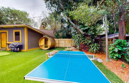 Poinciana Park House | Entertainer's Paradise