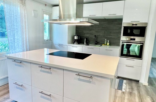 Kosta Villa | Entire 3 Bedroom in heart of kosta