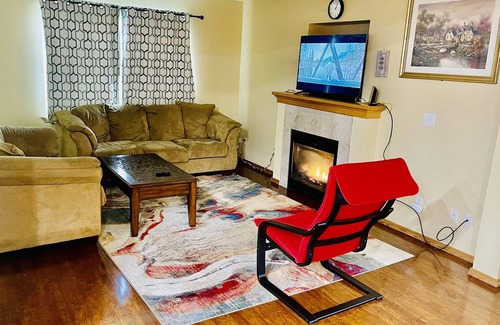 Puyallup House | ❤️️Entire 3 bedroom house with 2.5 bathrooms❤️️