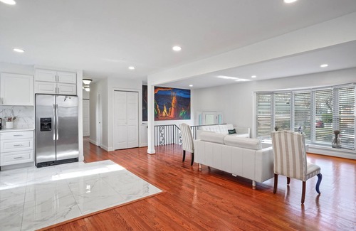 Forest Glen House | Entire 3 Bedroom - Silver Spring 5 Min walk to Metro