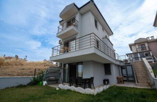 Mithatpasa House | Entire 3-Story Seaside Villa, Sea View with Garden