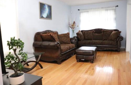 Ajax Apartment | Entire 4 bed room detached residential home