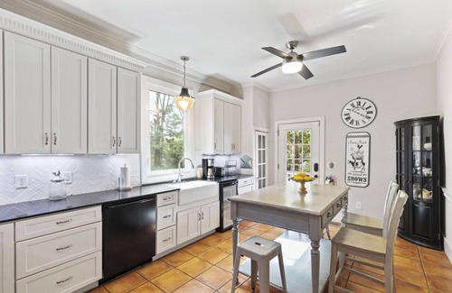 Cannonborough Elliotborough House | Entire 4 Bedroom Historic Charleston House