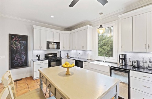 Cannonborough Elliotborough House | Entire 4 Bedroom Historic Charleston House