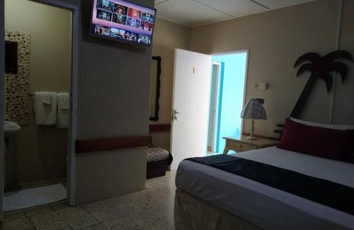 Discovery Bay Villa | Entire 6-Bedroom Villa Free parking with Fast Wifi