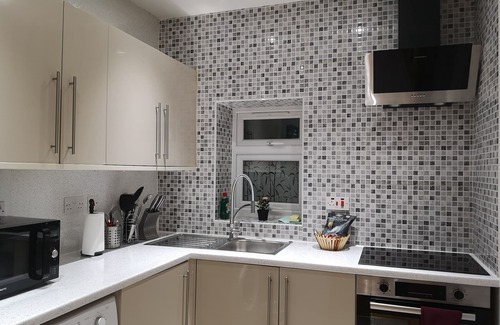 Fairlop House | ENTIRE ANNEX - 2 ROOMS