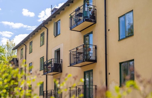 Enskede Gard Apartment | Entire Apartment Stockholm