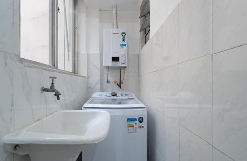 Copacabana Apartment | Entire Apartment 2 Minutes from Copacabana Beach