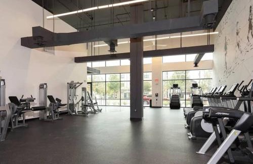 West Dallas Apartment | Entire Apartment Downtown Views!