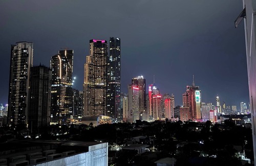 Bel-Air Apartment | Entire Apartment in Makati City With Fast Wifi