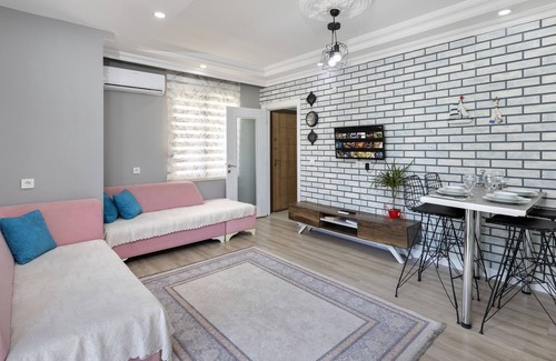 Muratpasa Apartment | Entire Apartment near the beach