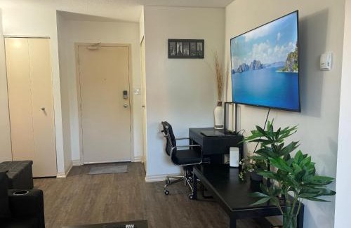 Beltline Apartment | Entire Apartment Prime Downtown location Free underground Parking