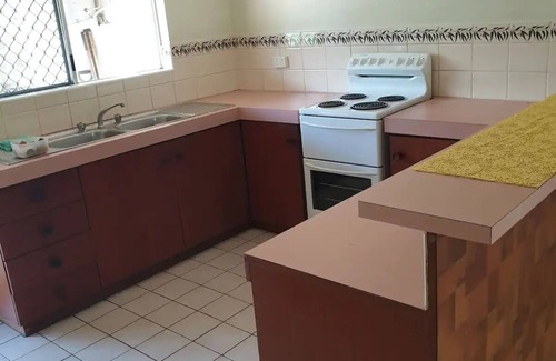 The Gardens House | Entire apartment with garden close to city.