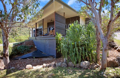 Keswick Island House | Entire beach house on Whitsundays Island
