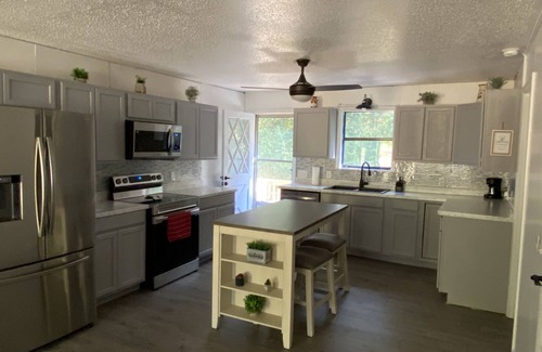 Gadsden House | Entire Beautiful family home, 4.5 miles to Noccalula Falls & near downtown.