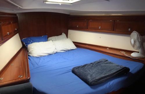 Birgu Boat Rental | Entire boat 3 cabins in Birgu vittoriosa