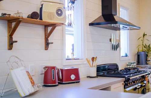 Canungra House | Entire Boutique Home - The Rustic Cottage - Canungra