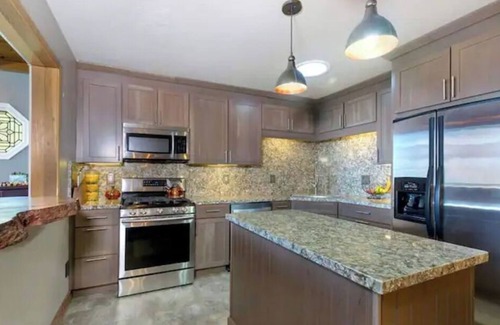 Tahoe Village House | Entire Cabin with Lake Tahoe View in Stateline, NV