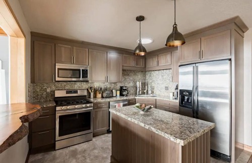 Tahoe Village House | Entire Cabin with Lake Tahoe View in Stateline, NV
