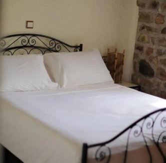 Al Hamra House | Entire cottage home in Larbaa Beni Hassen, Morocco
