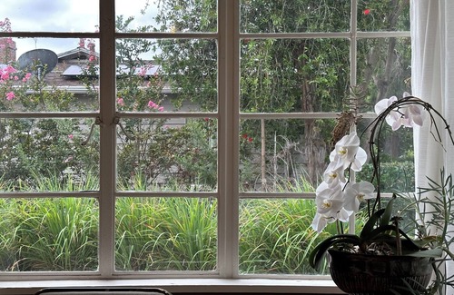Anaheim Colony Historic District House | Entire Cozy SoCal Sweet House in Anaheim Historical Colony - 31 nights minimum