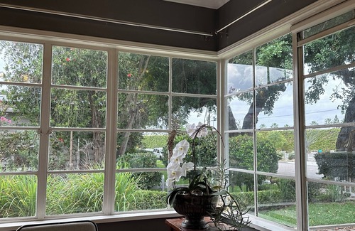 Anaheim Colony Historic District House | Entire Cozy SoCal Sweet House in Anaheim Historical Colony - 31 nights minimum