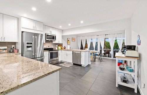 Coral Heights Villa | Entire Duplex (Vila 1 & Vila 2) w/2 heated POOLS