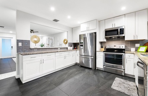 Coral Heights Villa | Entire Duplex (Vila 1 & Vila 2) w/2 heated POOLS