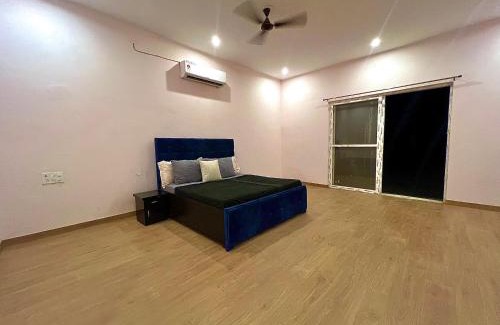 Gurugram House | entire farm with pool and huge hall best for parties