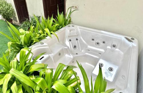 Gurugram Villa | entire farmhouse with Jacuzzi for parties in hills