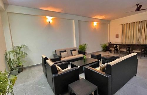 Gurugram Villa | entire farmhouse with Jacuzzi for parties in hills