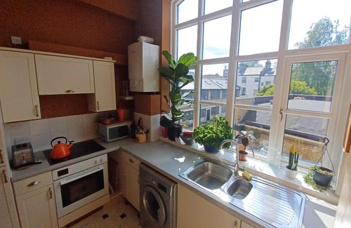 Shacklewell Apartment | Entire flat in converted printworks, East London