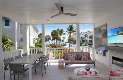 Islamorada Condo | Entire Floor - 8 BR overlooking pool, sandy beach & Ocean! Luxury finishings