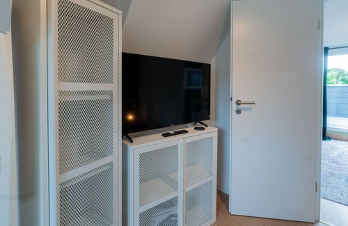 Frohnhausen Apartment | Entire Floor Sun Terracemessehbfuniklinik
