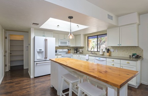 Heatherwood Hills House | *ENTIRE FOOTHILLS HOME W/POOL* 3 bed 2 Bath - Casa De Paz