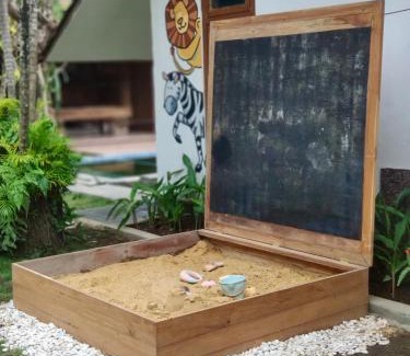 Central Yogyakarta House | Entire Heritage Villa Family friendly in the Center of Yogya with Swimming Pool - Up to 9 people