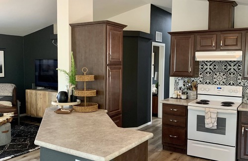 Pine House | Entire Home! Big Style, Big Views, Great Location!